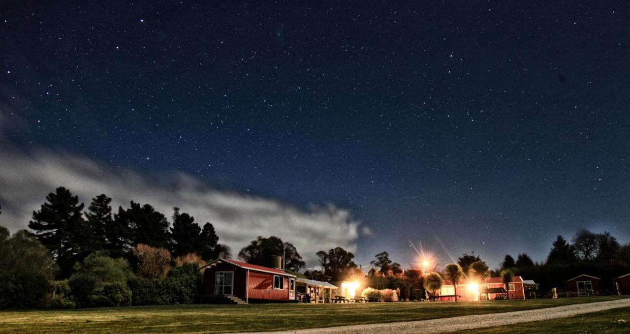 Motels By The Moeraki Boulders Holiday Park Hampden Exterior photo