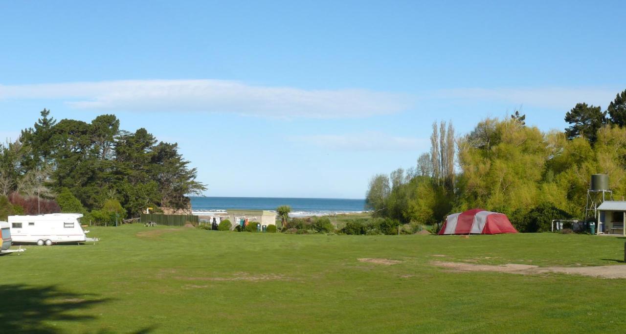 Motels By The Moeraki Boulders Holiday Park Hampden Exterior photo